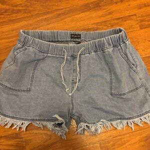 Casual Blue Frayed Hem Jean Shorts